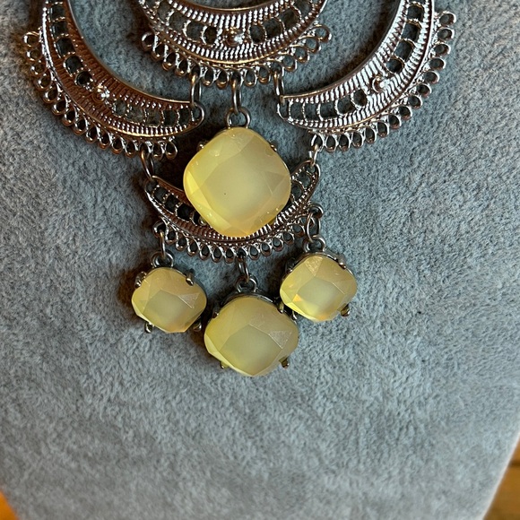 Chic Silver and Yellow Necklace - Picture 2 of 6
